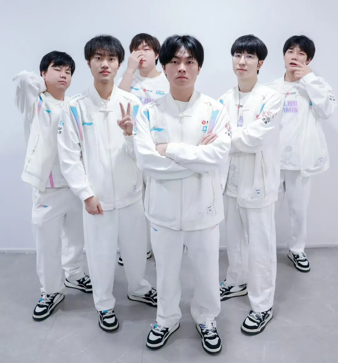 Mcj, y教练的肯, https