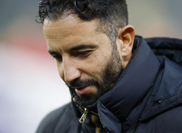 变自己的足, 给予阿莫林